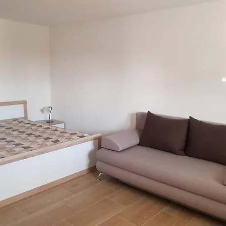 Nice Big Flat In 10km From Split *